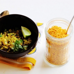 Spicy Flattened Rice (Poha)