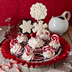 Peppermint Bark Ice Cream Pie