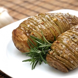 Garlic-Rosemary Hasselback Potatoes