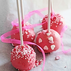 Pink Cake Pops