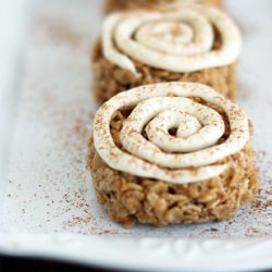 Cinnamon Roll Rice Krispie Treats