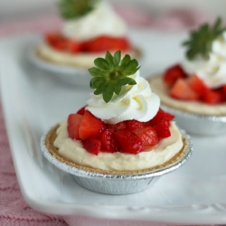 Mini Berry Cream Pies