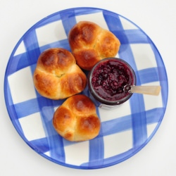 Bubble Top Brioche Rolls