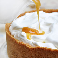 Vanilla Cheesecake with Caramel