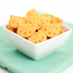 Hello Kitty Cheddar Crackers