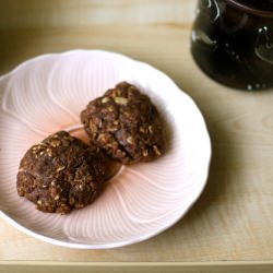 Oatmeal Chocolate Spice Cookies