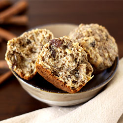 Cinnamon Oatmeal Raisin Muffins