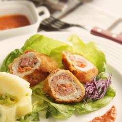 Pork Rolls and Wine Sauce