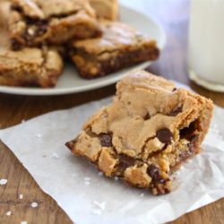 Chocolate Chip Salted Caramel Bars