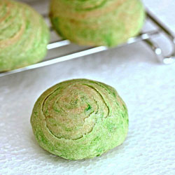 Pandan Spiral Moon cake