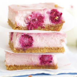 Berry Cheesecake Bars