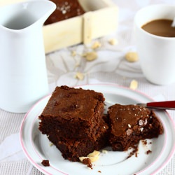 Chocolate & Almond Brownie