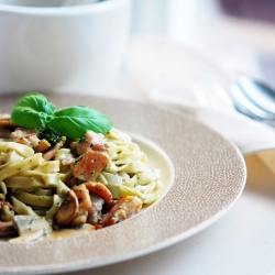 Tagliatelle with Bacon and Pesto