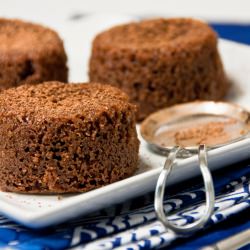 Chocolate Cakes with Cream Cheese