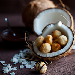 Coconut Macaroons with Chocolate