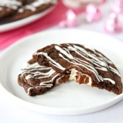 Raspberry Hugs Chocolate Cookies