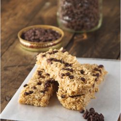 No-Bake Chocolate Chip Granola Bars