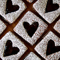 Chocolate Raspberry Linzer Cookies