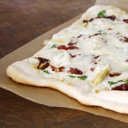 Tomato & Spinach Pizza