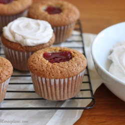 Cinnamon Strawberry Cupcakes