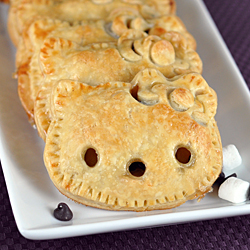 Hello Kitty S’mores Pie Pockets