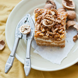 Nuts Cake