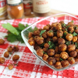 Spicy Cinnamon Roasted Chickpeas