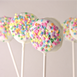 Easy Oreo Pops