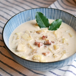 Clam Chowder with Bacon