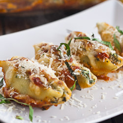 Cheese and Spinach Stuffed Shells