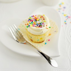 Super-Duper Vanilla Cupcakes