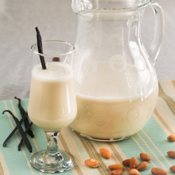 Home Made Vanilla Almond Milk