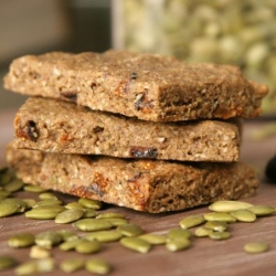 Fig & Pumpkin Seed Snack Bars