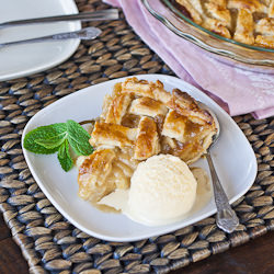 Scrumptious Caramel Pear Pie