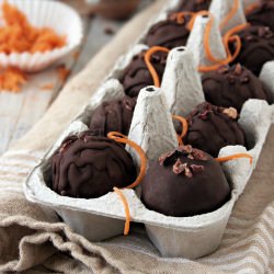 RAW Carrot Cake Balls