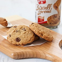 Biscoff Chocolate Chip Cookies