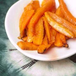 Sesame & Ginger Honey Carrots