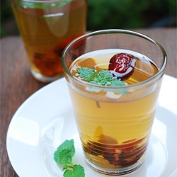 Mint Tea With Honey & Red Dates