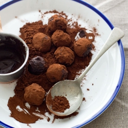 Chocolate Cake Truffles