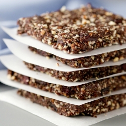 Choco-Cherry Almond Energy Bars