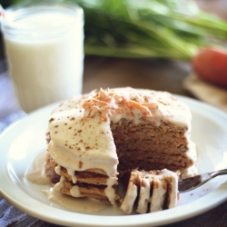 Carrot Cake Protein Pancakes