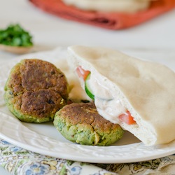 Falafel with Spicy Yogurt Sauce