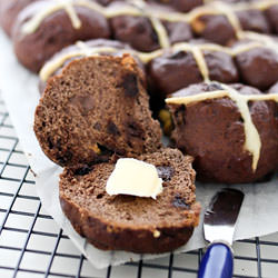 Choc Chip Hot Cross Buns