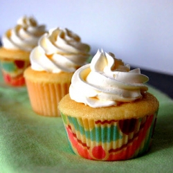 Vanilla Buttermilk Cupcakes