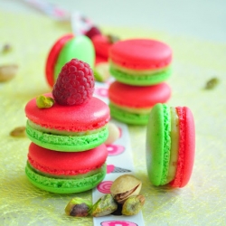 Pistachio & Raspberry Macarons