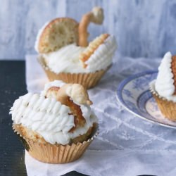 Lemon Swan Cupcakes