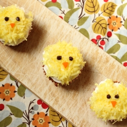 Maple Carrot Chick Cupcakes