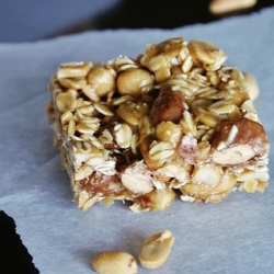 Homemade Nutty Oatmeal Bars