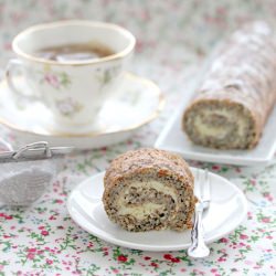 Earl grey tea roulade