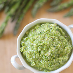 Raw Asparagus Pesto